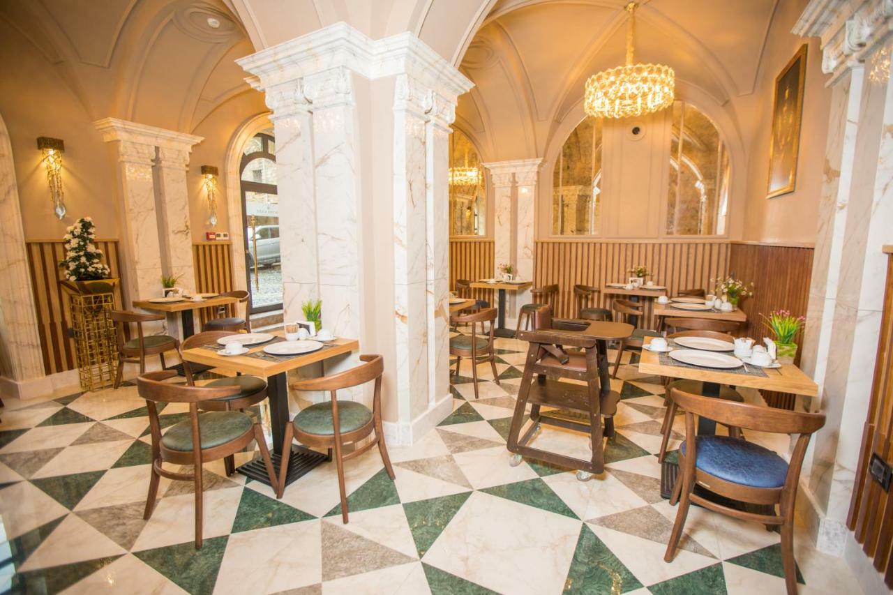 Promenade Hotel Баку Екстер'єр фото The restaurant